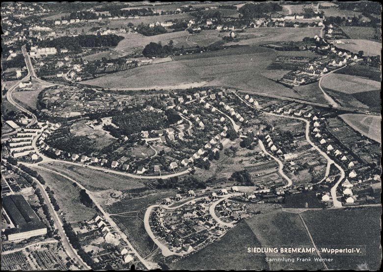 Siedlung Bremkamp in Wuppertal-Vohwinkel auf einem Luftbild vom 13.09.1957 (Sammlung Frank Werner)
